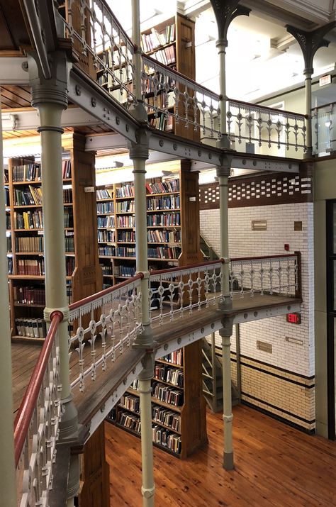 Columbia University Library Aesthetic, Stanford University Library, College Library Aesthetic, Bloxburg Academy, Famous Libraries, Columbia Library, Deerfield Academy, Stanford Library, Columbia University Library