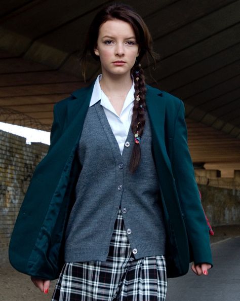 Elizabeth Stonem, Dakota Blue Richards, Uk Actors, Best Gowns, English Actresses, Artistic Expression, Woman Crush, Cute Celebrities, Preppy Style