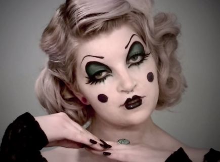 Clown Makeup Looks, Clown Makeup Ideas, Creepy Clown Makeup, Makeup Ideas For Halloween, Cute Clown Makeup, Circus Makeup, Scary Clown Makeup, Pierrot Clown, Face Paint Makeup