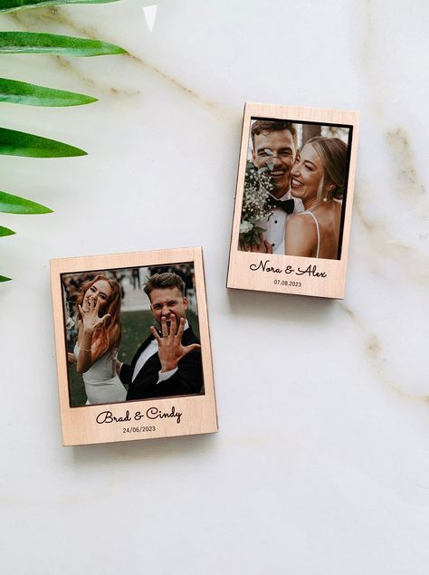 Cnc Photo Frame, Photo Frame Wedding Favor, Photo Party Favors, Engagement Souvenir Ideas, Wooden Invitation, Engagement Picture Frame, Engraver Ideas, Engraved Photo Frame, Picture Magnets