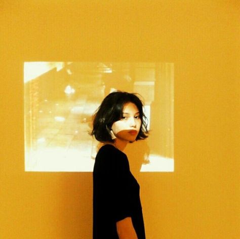 Make art, be art Shooting Board, Yellow Portrait, Nam June Paik, Aesthetics Photography, Mode Editorials, Foto Tips, Aesthetic Inspiration, Foto Poses, Poses References