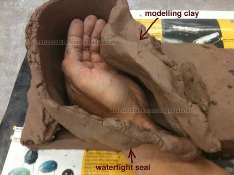 Sculpting Hands, Plaster Hands, Silicon Molds, Clay Plaster, Diy Plaster, Cast Art, Body Cast, Mannequin Art, Plaster Cast