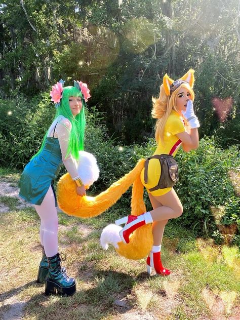 Tails Sonic Cosplay, Tails Cosmo, Tails From Sonic, Tails Cosplay, Sonic Cosplay, Sonic Costume, Cosplay Idea, Fox Costume, Matching Halloween Costumes