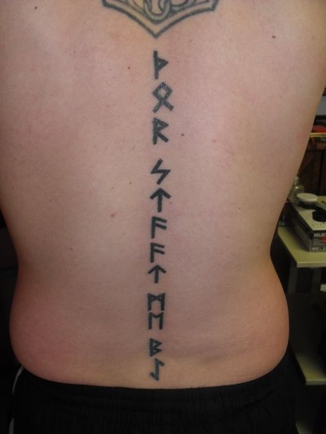 Rune tattoo - placement idea for Malachi. Plus it looks like it's under a Thor's hammer :D Viking Rune Tattoo, Pinterest Tattoo Ideas, Ancient Runes, Tattoo Techniques, Rune Tattoo, Norse Tattoo, Nordic Tattoo, Back Tattoos For Guys, Norse Runes