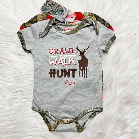 Realtree Camo Hunting Onesie Set Grey And Green Size 3-6 Months 60% Cotton 40% Polyester Brand: Real Tree Style: Baby Onesie Color: Grey Red Green And Cato Condition: New With Tag Flaws: No Notable Flaws Size: 3-6 Months Hunting Onesie, Western Baby Clothes, Baby Boy Camo, Hunting Baby, Real Tree Camouflage, Western Babies, Grey And Green, Camo Baby Stuff, Baby Boy Onesies