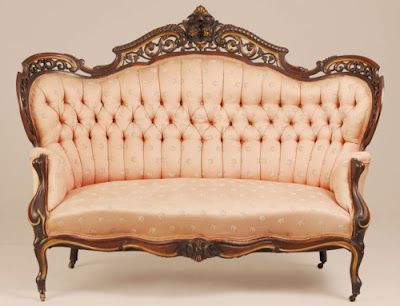 Antique Furniture Victorian, Victorian Couch, Antique Couch, Victorian Sofa, Couch Styling, Victorian Furniture, Victorian Decor, Vintage Sofa, Old Style