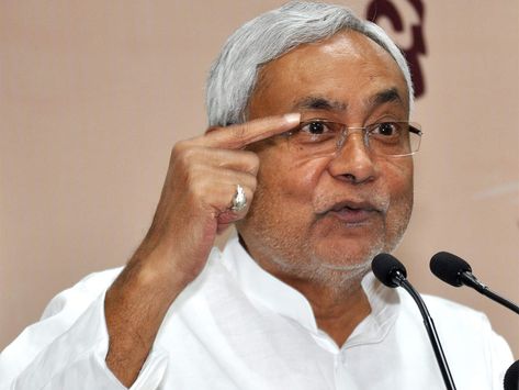 Nitish Kumar hints at reducing taxes on petroleum products "Ghataenge ghataenge....(we will do the needful for reducing prices). A decision will be taken later in the day" said Nitish Kumar. https://ift.tt/2CtfYOP Nitish Kumar, Oil And Gas, The Day, Energy, Quick Saves