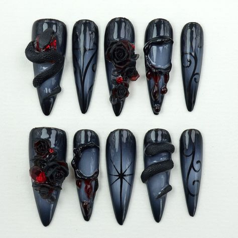 Step into the allure of the dark 🖤🌹 -- This set is now available on my site! 🛍️ Don’t miss out — head over to check your sizing and design preferences to make checkout a breeze and snag your perfect set! -- #donailsart #pressonnails #blacknails #nailsart #halloween2024 #rosenailart #3dnails #gothnails #gothicnails #rosenails #darknails #snacknails🐍🐍 Country Nails, Maroon Nails, Retro Nails, Rose Nail Art, Gothic Nails, Claw Nails, Goth Nails, Pretty Gel Nails, Rose Nails