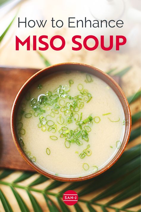 Miso soup is a traditional Japanese meal eaten at breakfast, but with a few simple additions, you can enjoy miso soup for lunch or dinner as well! From fish to eggs and rice, there are several ways you can upgrade your soup from breakfast to an afternoon or evening dish! #MisoSoup #JapaneseRecipe #SoupRecipe Breakfast Miso Soup, Japanese Miso Soup, Heavy Cream Recipes, Spinach Breakfast, Healing Soup, Miso Soup Recipe, Plant Based Diet Meal Plan, Miso Recipe, Spinach Rice