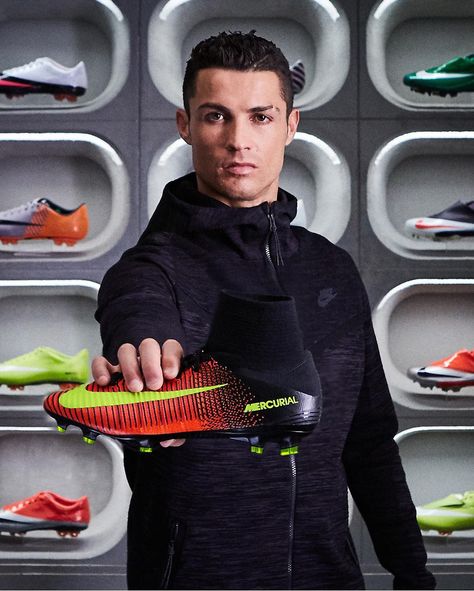 In CR7's house, speed gets its own room   Download the Nike Football App now for an exclusive tour of @cristiano's #Mercurial Speed Room. Gesponsord Door, Cristiano Ronaldo House, Football Presents, Ronaldo Nike, Soccer Pro, Football App, Cristiano Ronaldo Portugal, Ronaldo Pictures, Cr7 Messi