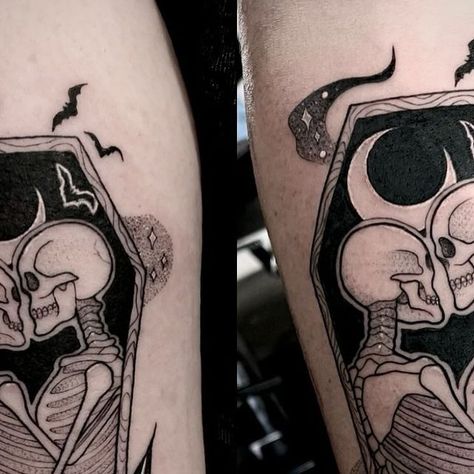 🌙𝕮𝖆𝖘𝖘𝖞 on Instagram: "✨⚰️Matching tattoos for this lovely couple⚰️✨
Bring me all of your couple/friend/family matching tattoo ideas 🖤
.
.
#blackwork #blackworktattoo #dotwork #dotworktattoo #coffin #coffintattoo #skeletontattoo #coupletattoo #matchingtattoos #gothictattoo" Matching Tattoo Ideas, Coffin Tattoo, Skeleton Tattoos, Gothic Tattoo, Matching Tattoo, Dot Work Tattoo, Lovely Couple, Friend Tattoos, Matching Tattoos