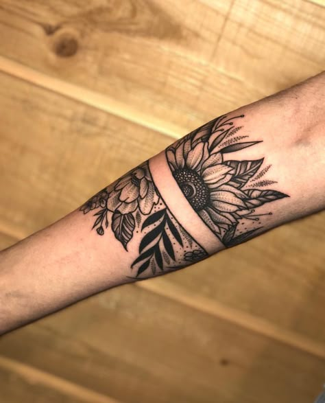 Sunflower arm band tattoo Sunflower Arm Band Tattoo, Tattoo Band, Sunflower Tattoo Sleeve, Mandala Flower Tattoos, Cuff Tattoo, Tattoos Arm, Mark Tattoo, Strength Tattoo, Flower Tattoo Sleeve