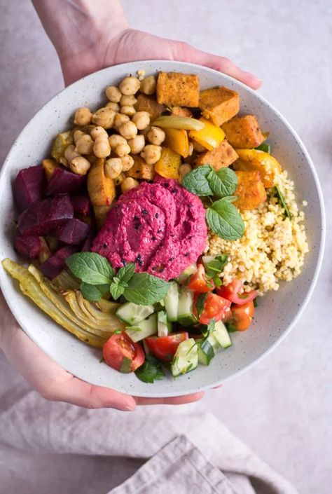 Moroccan Spiced Bliss Bowl - Heavenlynn Healthy Bliss Bowls, Yum Sauce, Diner Recept, Veggie Bowl, Whole Foods, Bowls Recipe, Clean Eating Recipes, Yum Yum, Healthy Dinner Recipes