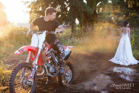 Dirt Bike photo. Trash Photoshoot, Motocross Wedding, Trash The Dress Photo Shoot, Motocross Couple, Dirt Bike Wedding, Trash Dress, Divorce Celebration, Bike Wedding, Outdoor Country Wedding