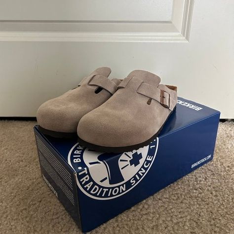 Brand New Birkenstock Boston Soft Footbed Clogs (Suede Leather) Taupe Size 38 wi Birkenstock Boston Taupe, Birkenstock Boston Soft Footbed, Boston Soft Footbed, Boston Clogs, Birkenstock Sandals Women, Birkenstock Women, Womens Khakis, Birkenstock Boston, Birkenstock Shoes