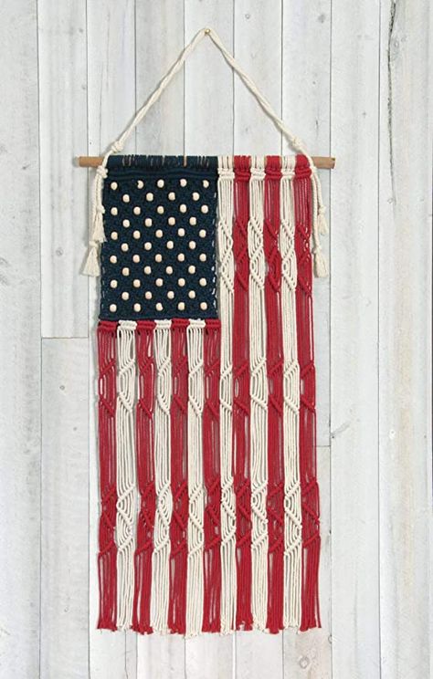 Macrame American Flag Pattern, Macrame Flag Wall Hangings, Macrame Flag Diy, Macrame American Flag Tutorial, Unique Macrame Ideas, Macrame American Flag, Macrame Flag, Flag Macrame, Macrame Kits