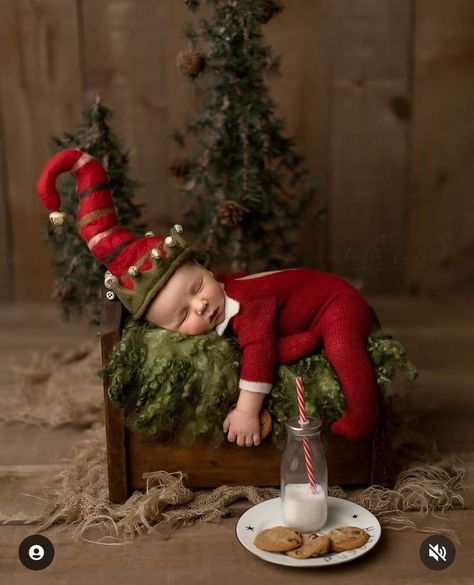 Baby Christmas Photography, Newborn Christmas Photos, Baby Christmas Photos, Newborn Christmas, Newborn Shoot, Christmas Photography, Christmas Photoshoot, Newborn Props, Newborn Baby Photography