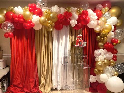 Red White And Gold Balloon Decorations, Red White And Gold Balloon Garland, Red White And Gold Backdrop Ideas, Red White And Gold Decorations, Red And Gold Balloons, Clear Confetti Balloons, Balloon Wall Decorations, Gold Balloons Decorations, Clear Balloons With Confetti