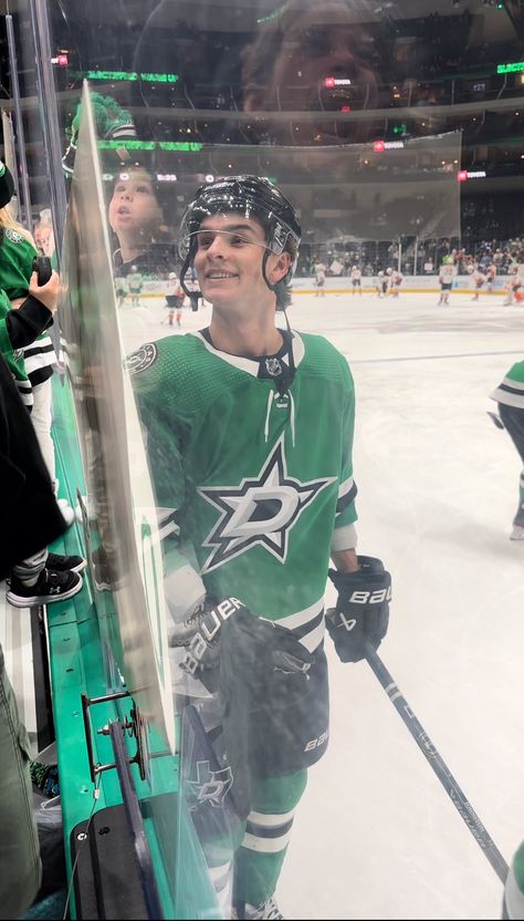 Wyatt Johnston Hockey, Dallas Stars Aesthetic, Wyatt Johnston, Dallas Stars Hockey, Hockey Men, Blue Eyed Men, Stars Hockey, Hockey Memes, Hot Hockey Players