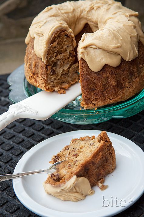 Chunky Apple and Walnut Cake Apple Walnut Cake, Silver Palate Cookbook, Silver Palate, Apple Walnut, Dessert Board, Caramel Glaze, Walnut Cake, Delectable Desserts, Apple Cake Recipes