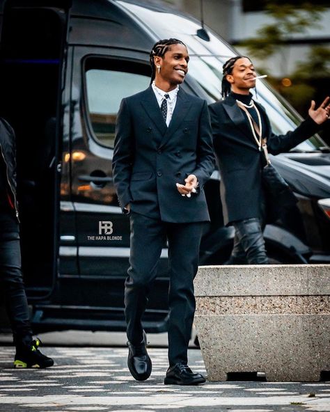 Asaprockyfits on Instagram: “A$AP Rocky wears a Celine suit, Bottega Veneta Shoes and Galt & Bro Necklace for his premiere of his new Documentary “Stockholm Syndrom” ⚠️…” Asap Rocky Outfits, Black Men Suits, Men In Suits, Prom Suits For Men, Black Suit Men, Stockholm Syndrome, Classy Outfits Men, Classy Suits, Black Men Fashion Swag