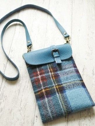 Pochette Portable, Tweed Bag, Wool Bags, Upcycled Bag, Textile Bag, Tote Bags Sewing, Lv Bags, Diy Purse, Purse Accessories