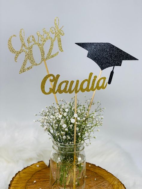 Glitter Grad Cap, Unt Graduation, Graduation Party Colors, Graduation Party Checklist, Diy Graduation Decorations Party, High School Graduation Party Decorations, Backyard Graduation Party, Graduation Centerpiece, Outdoor Graduation