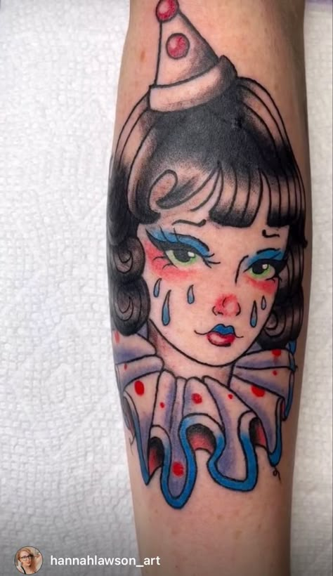 Girl Clown Tattoo, Traditional Clown Tattoo, Clown Girl Tattoo, Clown Tattoos, Artsy Tattoos, Pin Up Girl Tattoo, Clown Girl, Surreal Tattoo, Halloween 23