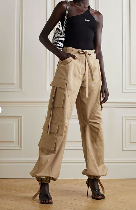 Cargo Pants Outfit Summer, Best Cargo Pants, Tapered Cargo Pants, Cargo Pants Outfit Men, Celana Kargo, Celana Fashion, Off White Belt, Cargo Pants Outfits, Off White Pants