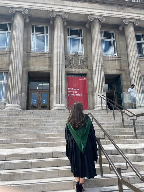 Ucl London Graduation, Leeds University Aesthetic, Faye Core, University Graduation Aesthetic, Summer Graduation Outfit, Romantizing School Aesthetic, London Graduation, Uk Graduation, Academic Chic