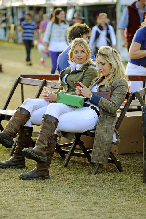 Womens Horse Riding Outfits, Burghley Horse Trials Outfit, British Country Outfits, British Country Style Women, Equestrian Women, Dubarry Boots, English Country Fashion, Burghley Horse Trials, Country Outfits Women