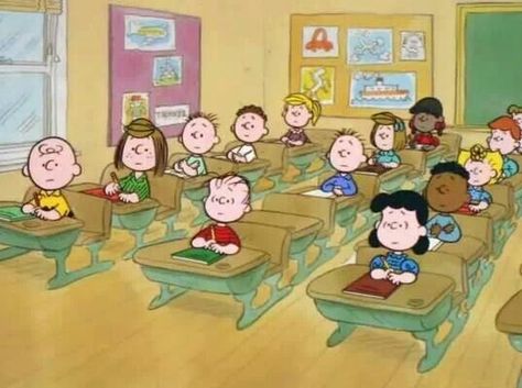 . Snoopy School, Snoopy Classroom, Charles Shultz, Lucy Van Pelt, Snoopy Funny, Peanuts Characters, Popular Cartoons, Snoopy Pictures, Joe Cool