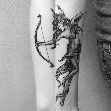 Aphrodite Acdc Art, Greek Goddess Tattoo, Artemis Tattoo, Archer Tattoo, Sagittarius Tattoo Designs, Sagittarius Tattoo, Goddess Tattoo, Mythology Tattoos, Greek Tattoos