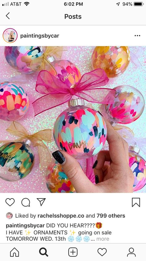 Diy Clear Ball Ornaments, Trendy Christmas Ornaments, Abstract Painted Ornaments, Preppy Christmas Ornament, Abstract Christmas Ornaments, Cute Diy Ornaments, Colorful Christmas Decorations, Christmas Hand Painted, Preppy Christmas