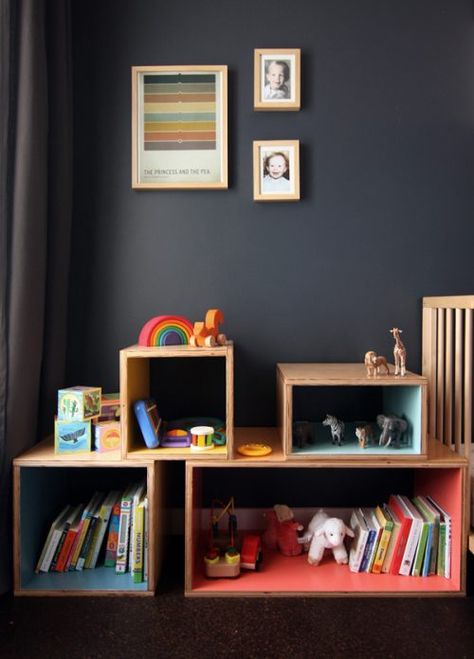 black-walls-in-a-kids-room Colorful Bookshelves, Black Nursery, Dark Walls, Clever Storage Solutions, Big Boy Room, Kids Interior, Clever Storage, Kids Playroom, Kid Spaces