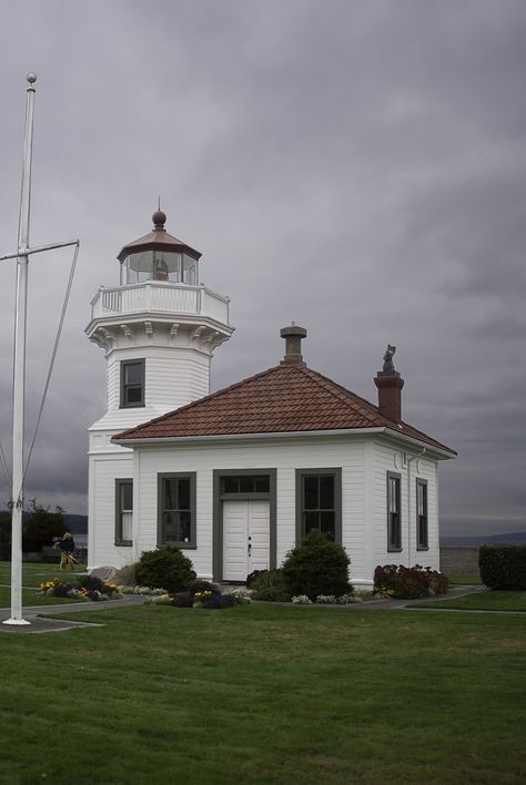 Mukilteo Lighthouse Mukilteo Lighthouse, I Am Still Learning, More And More, Be Better, Lighthouse, Blending, House Styles, Home Decor, Home Décor