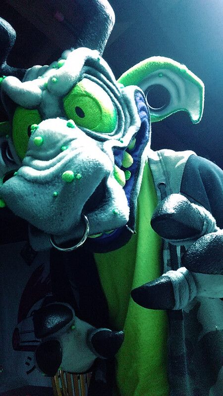 Zombie Fursuit, Horror Fursuit, Raccoon Fursuit, Colorful Fursuits, Real Brain, Unique Fursuits, Fursuit Inspiration, Dragon Fursuit, Fur Suits