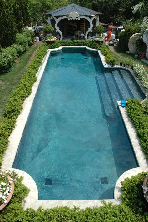 Woody House, Inground Pool Designs, Hampton New York, Oval Pool, Indoor Pools, Luxury Swimming Pools, Small Pool Design, Natural Swimming Pools, Luxury Pools