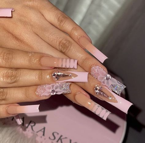 20th Birthday Nails Ideas, Nails With Puff Ball, Birthday Nails Inspo Short, Long Exotic Nail Designs, Exotic Birthday Nails, Nails For Baddies, Cute French Tip Nails, Cute French Tip, Exotic Nail Designs