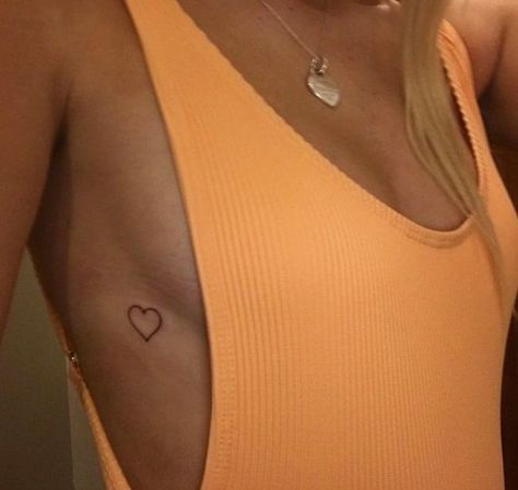 Rib Small Tattoos For Women, Cute Small Tattoos For Women Simple, Petite Tattoos For Women, Tiny Rib Tattoos For Women, Womens Rib Tattoos, Tiny Sternum Tattoo, Heart Tattoo Aesthetic, Small Side Tattoos, Ribs Tattoo