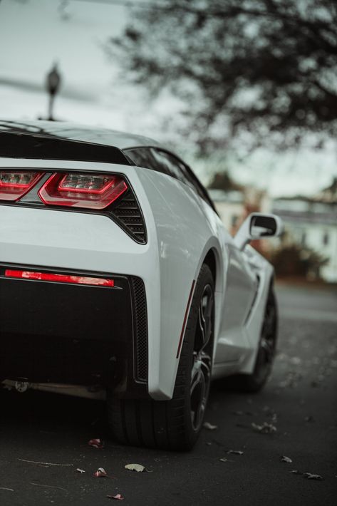 Beautiful White Sports Car with Lanterns: Stunning Desktop Wallpaper for Every Car Lover -  #BackView #Car #Cars #Lanterns #Lights #Machine #RearView #Sports #SportsCar #White