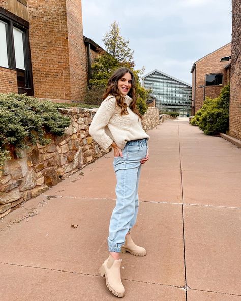 Bone Chelsea Boots Outfit, Block Heel Chelsea Boots Outfit, Light Brown Chelsea Boots Outfit, Heel Chelsea Boots Outfit, Taupe Chelsea Boots Outfit, Cream Chelsea Boots Outfit, Beige Chelsea Boots Outfit, Chelsea Boots Outfit Women Fall, Nude Chelsea Boots