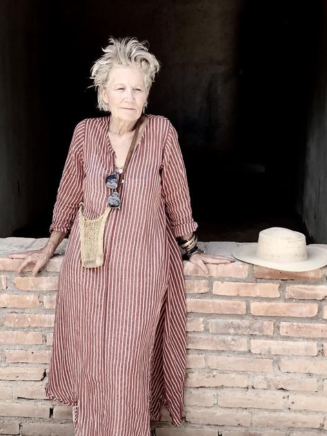 Bohemian Clothing For Women Over 50, Artful Home Clothing, Clothing For Older Women Over 60, Patricia Larsen Artist, Artist Wardrobe Style, Pottery Outfits, Artistic Style Clothing, Eccentric Outfits Street Style, Boho Clothes For Older Women