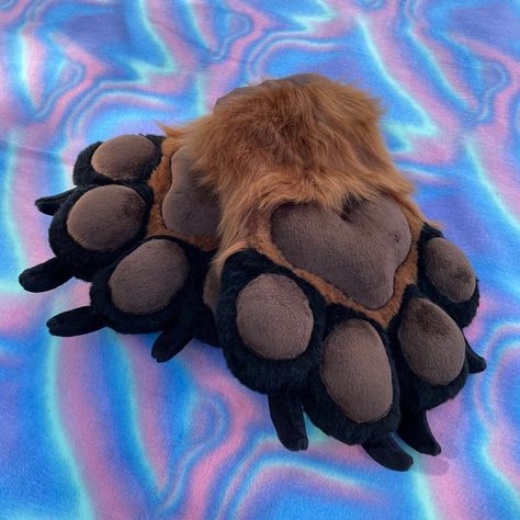 Recently finished premade brown and black fursuit puffy paws! Bear Fursuit, Black Fursuit, Fursuit Base, Fursuit Ideas, Fursuit Paws, Fursuit Tutorial, Therian Stuff, Christmas Things, Silly Animals