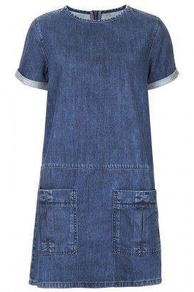 Back to Denim: Our shopping guide Denim Ideas, Mode Jeans, Denim T Shirt, Stil Inspiration, Alexa Chung, Denim Outfit, Sewing Dresses, Mode Outfits, Jeans Dress