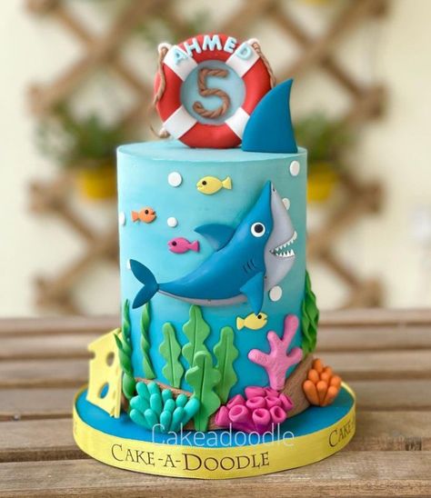 Underwater Birthday Cake, Shark Themed Cakes, Birthday Cake Designs, Underwater Birthday, Shark Birthday Cakes, Unique Cakes Designs, Ocean Birthday Party, Shark Themed Birthday Party, Shark Cake