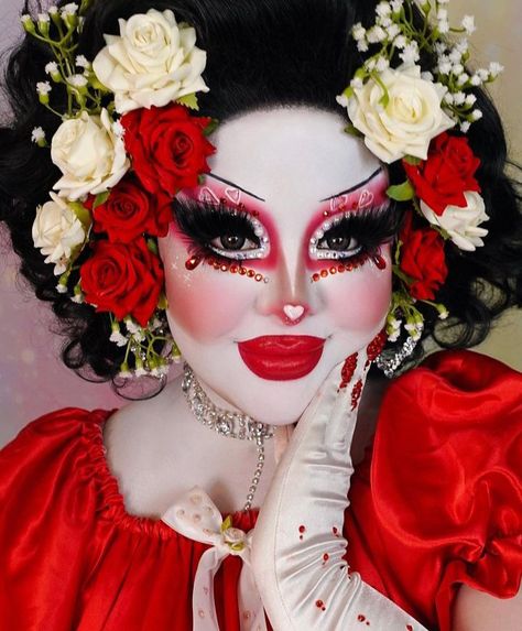 Christmas Drag Makeup, Drag Couture, Drag Queen Christmas, Circus Makeup, Drag Queen Makeup, Drag Makeup, Queen Makeup, Christmas Makeup, Makeup Inspo