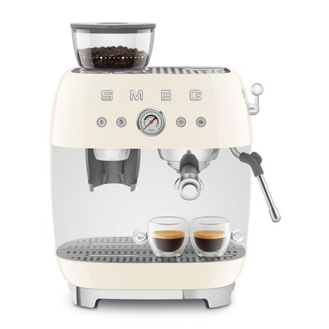 Smeg Coffee, Coffee Machine Design, Coffee Bean Grinder, Italian Espresso, Ground Coffee Beans, Double Espresso, Espresso Maker, 50 Style, Espresso Machines