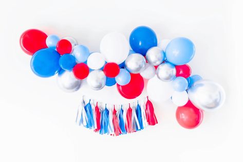 Blue Balloon Garland, Flamingle Party, Tissue Tassel Garland, Balloon Tassel, Circus Theme Party, Blue Balloon, Diy Balloon, Baseball Party, Large Balloons