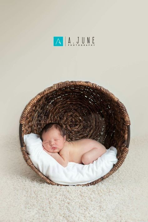 Foto Kelahiran, Diy Newborn Photography, Newborn Photography Outfit, طفلة حديثة الولادة, Baby Boy Newborn Pictures, Baby Boy Newborn Photography, Heart Kids, Foto Newborn, Newborn Photography Boy